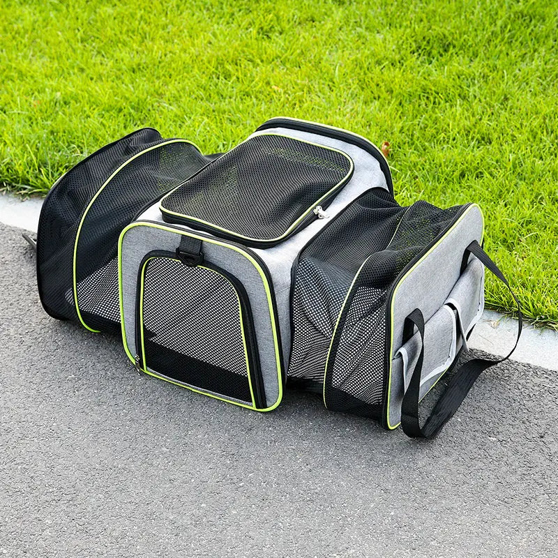 Mochila Portátil para Perros de Gran Capacidad con Cápsula desplegable.